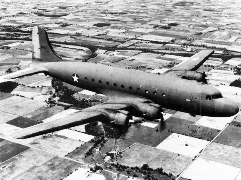 Douglas C-54 1943