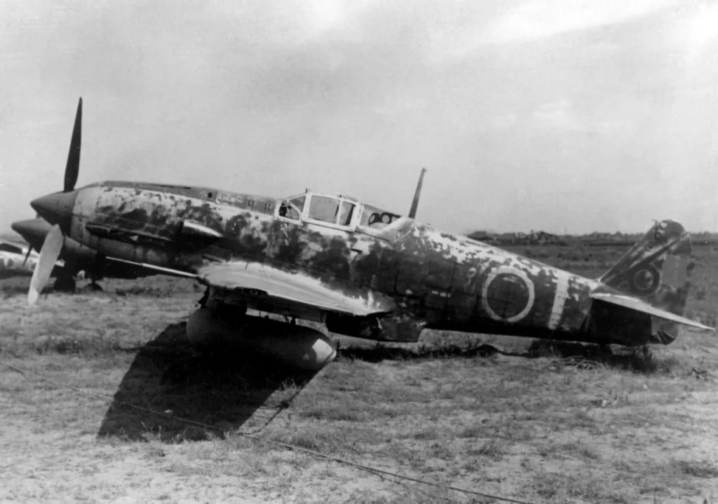 Kawasaki Ki-61 Hien con serbatoi sganciabili