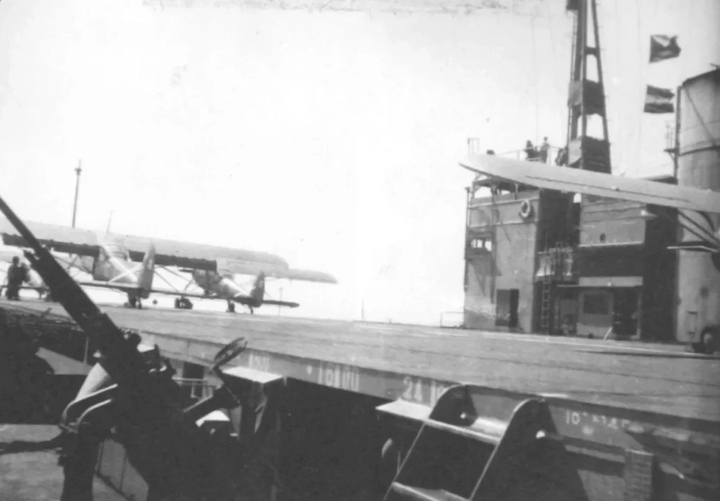 Kokusai Ki-76 sulla the Akitsu Maru
