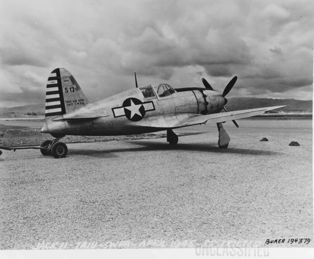 Mitsubishi J2M-3 Raiden con insegne USA