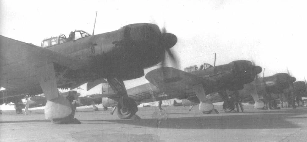 Nakajima B6N2 Tenzan prima del decollo