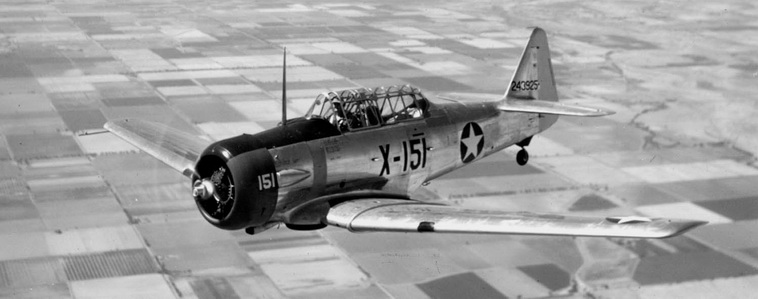 AT 6C Texans in flight 1943