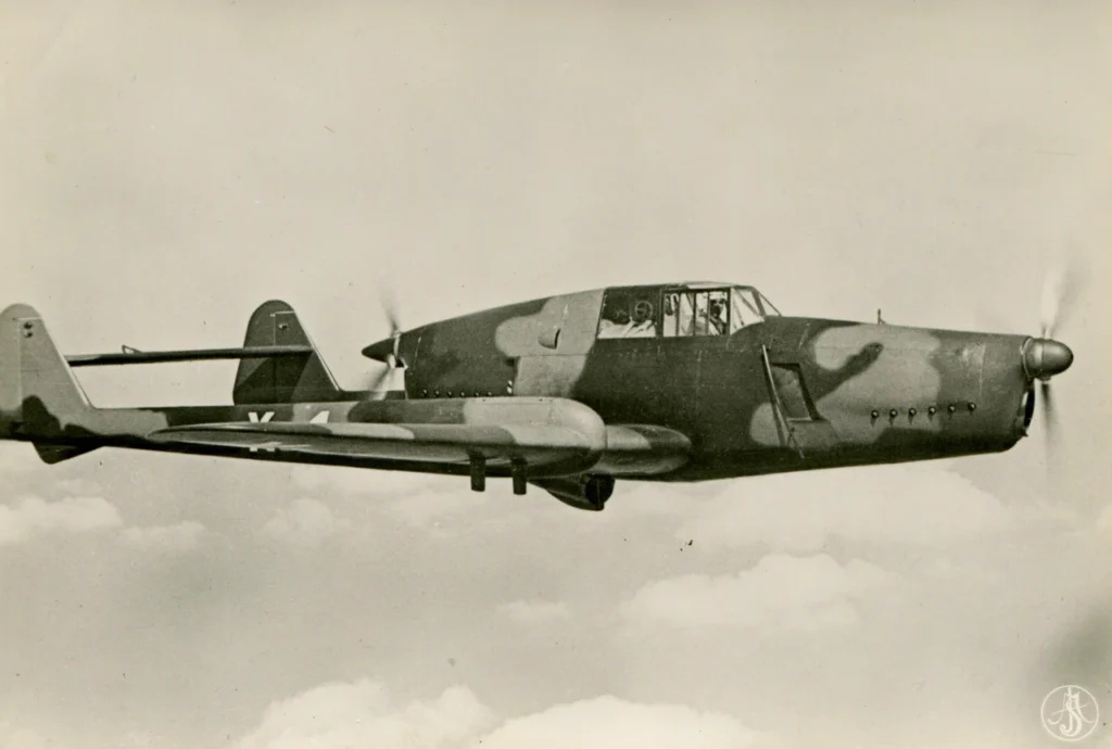 Fokker D.XXIII in volo