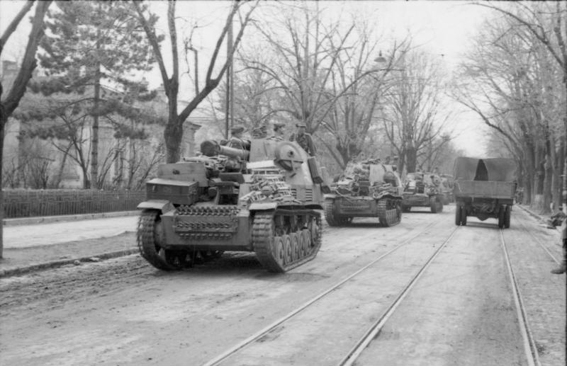 Russland, Süd, Rumänien, Panzerhaubitze "Hummel" Colonna di Wespe in Romania, 1944