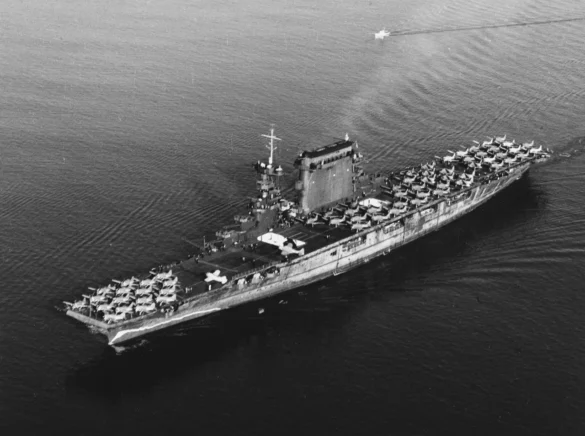 USS_Lexington_(CV-2)_leaving_San_Diego_on_14_October_1941_(80-G-416362) USS Lexington
