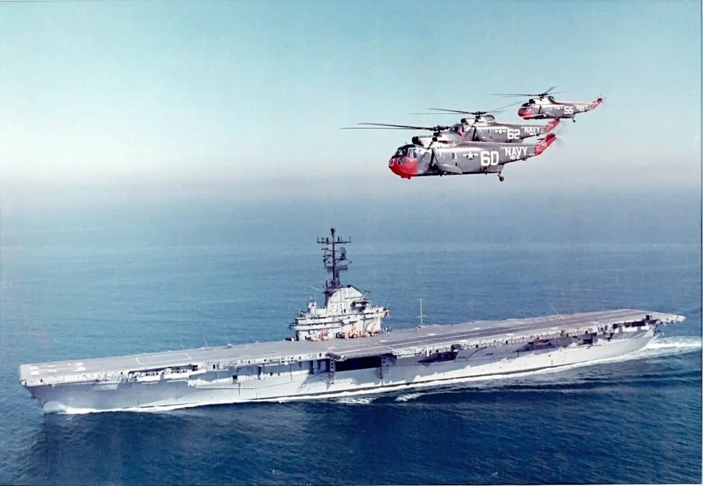 La USS Kearsarge nel 1963