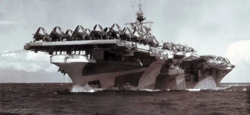 La USS Shangri-La nel 1945