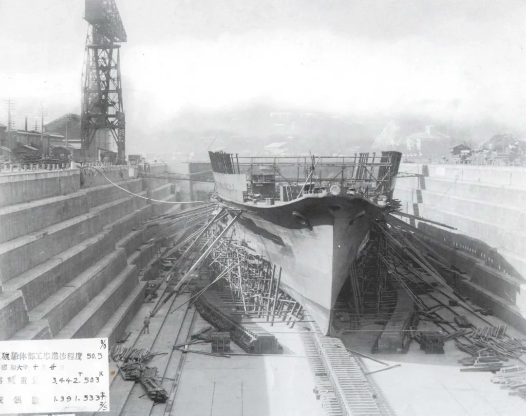 La Ryūjō in costruzionie, nel 1931