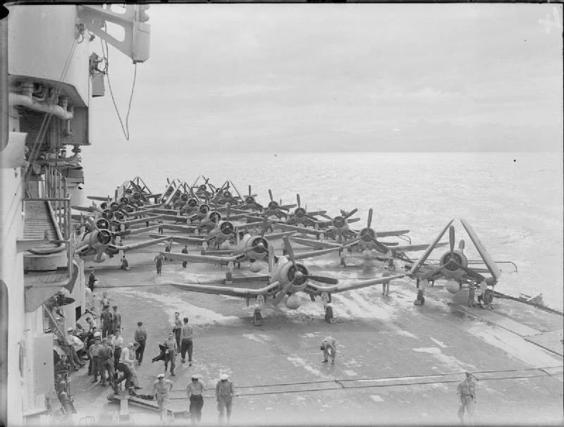 Chance Vought Corsair sulla Victorious