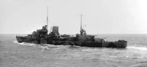 HMS Leander nel 1945