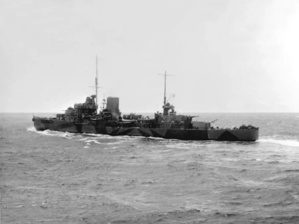 HMS Leander nel 1945